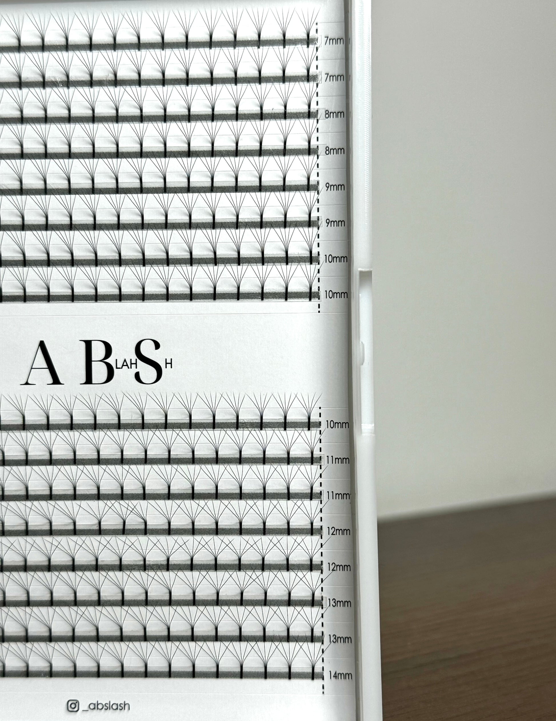 Premade fan - 0.07L curl - 640 Bouquets - 5D Alice's beauty Studio